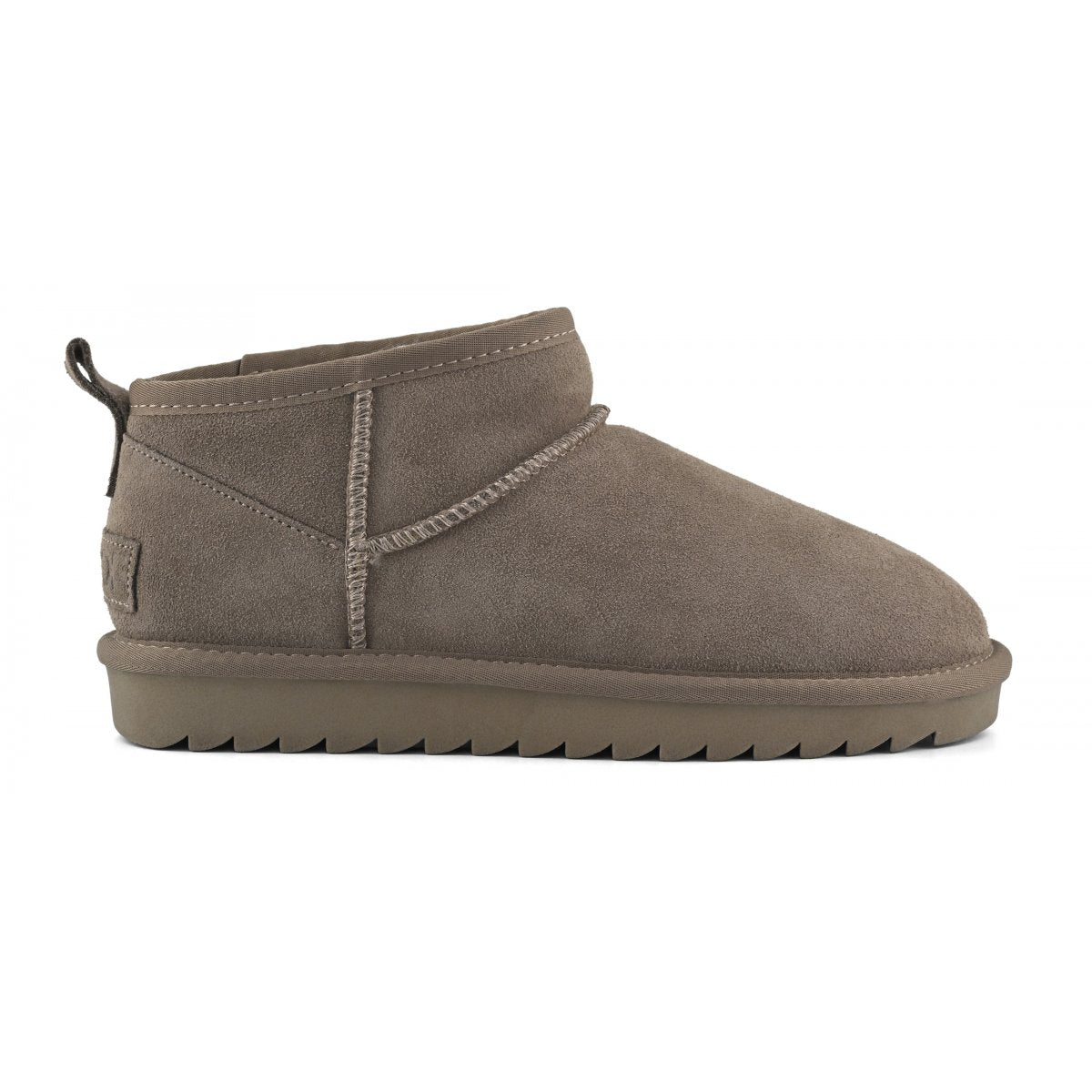Short Winter boot in suede