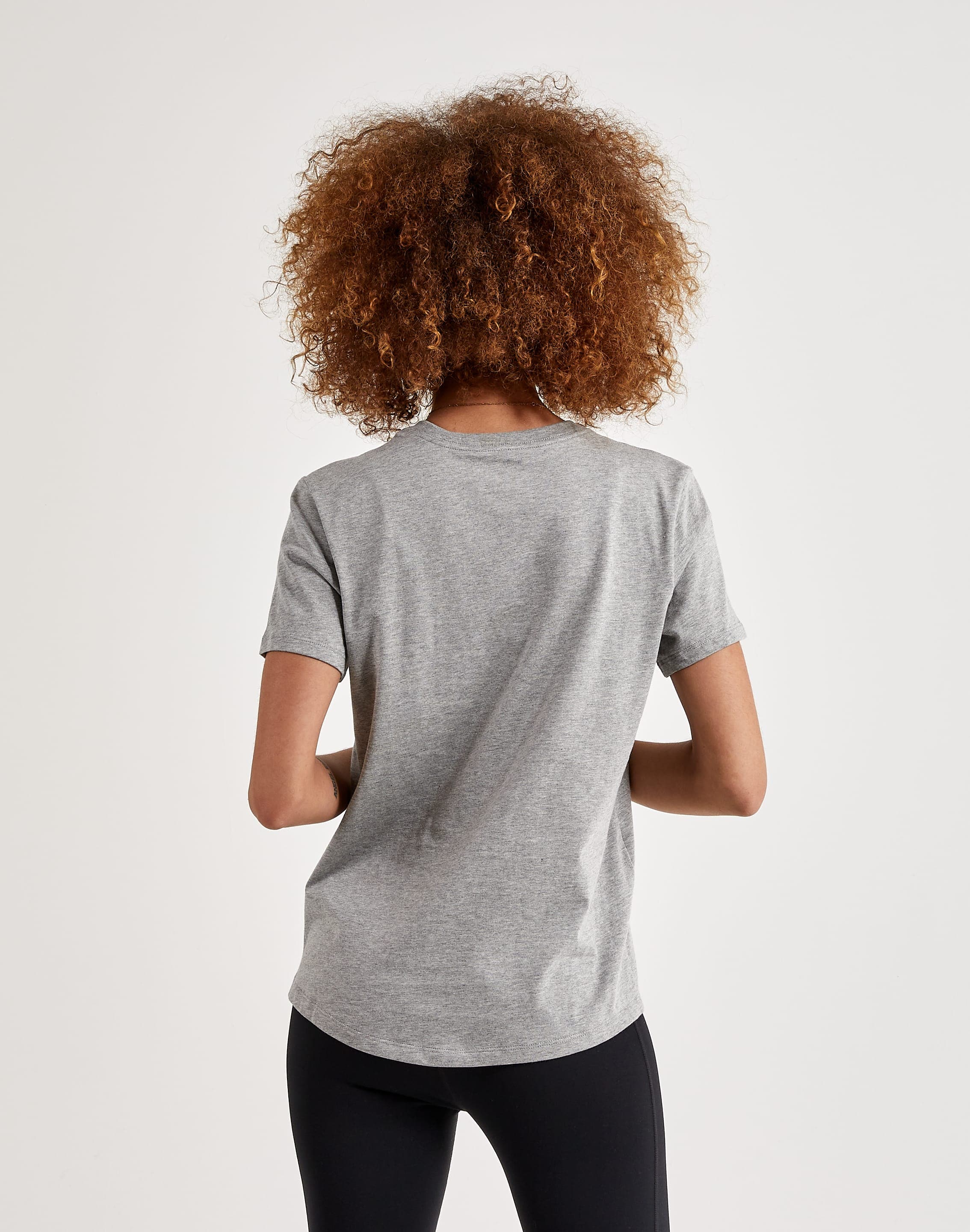 Nike Essential Icon Futura Tee