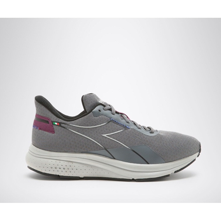 101.178460 01 C8120 - Scarpa da running - Diadora