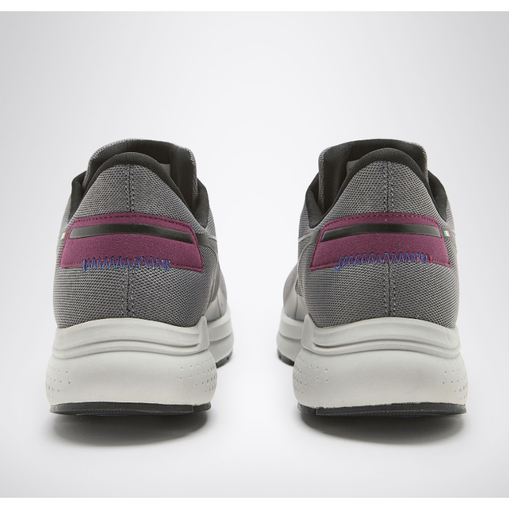 101.178460 01 C8120 - Scarpa da running - Diadora