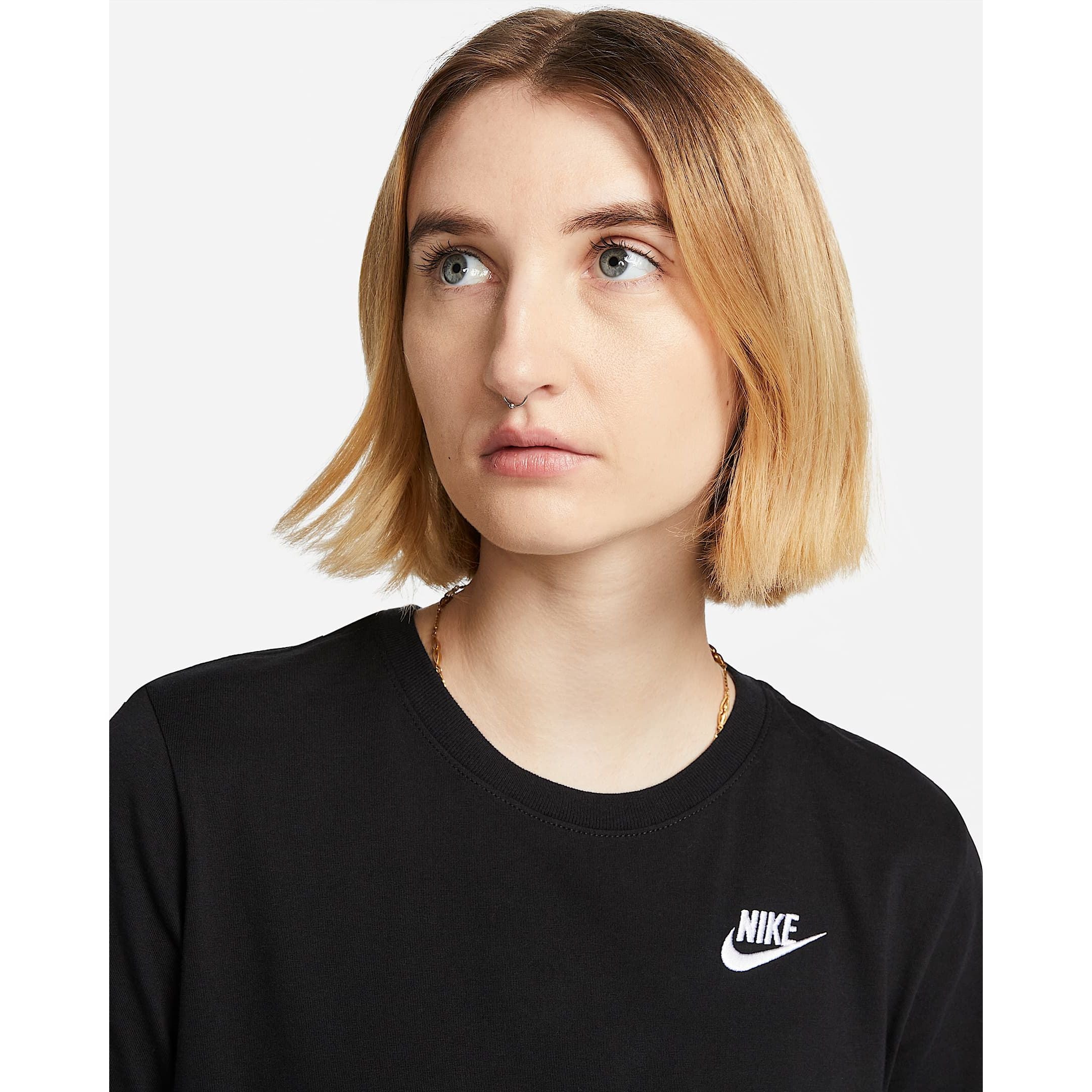 Nike Sportswear Club Essentials
T-shirt – Donna
