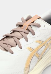 GEL CUMULUS 27