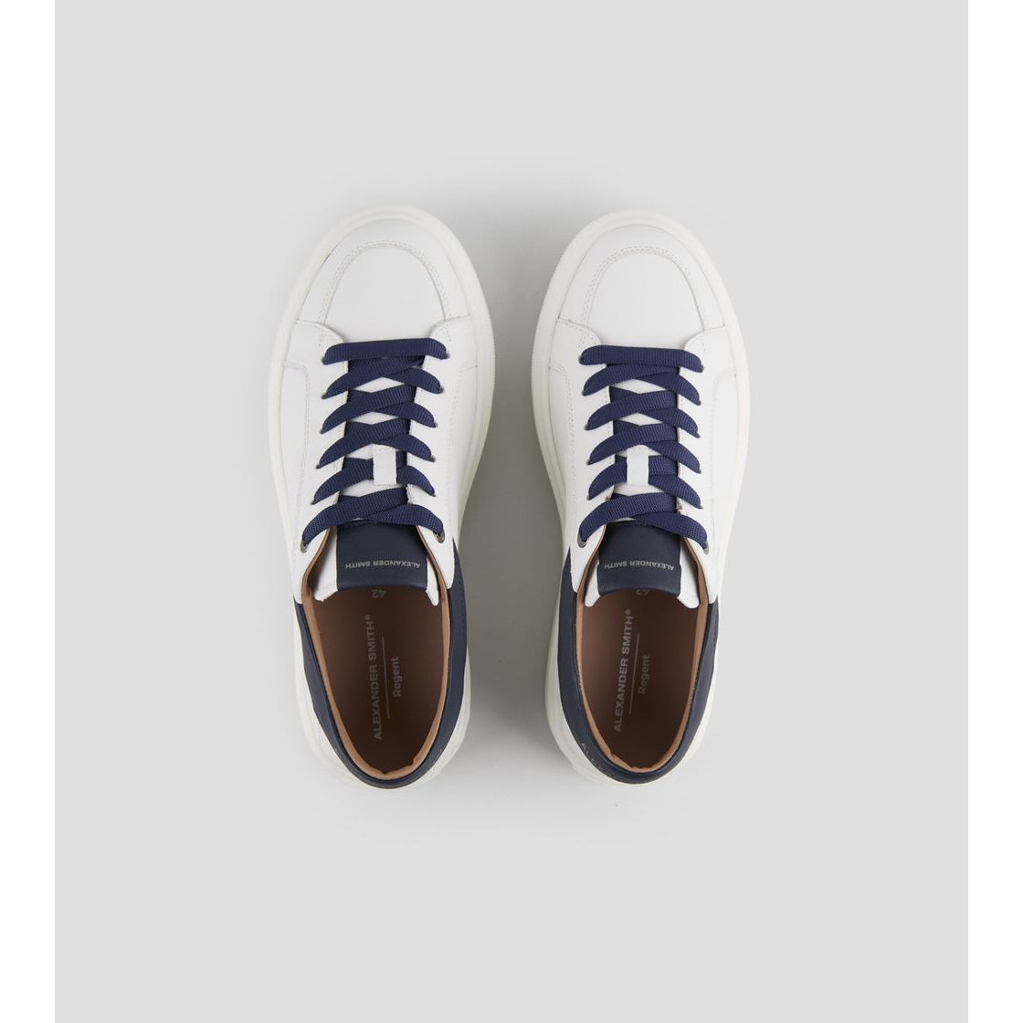 REGENT MAN WHITE BLUE