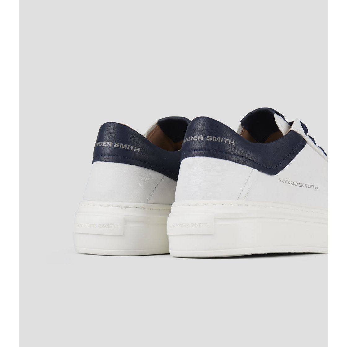 REGENT MAN WHITE BLUE