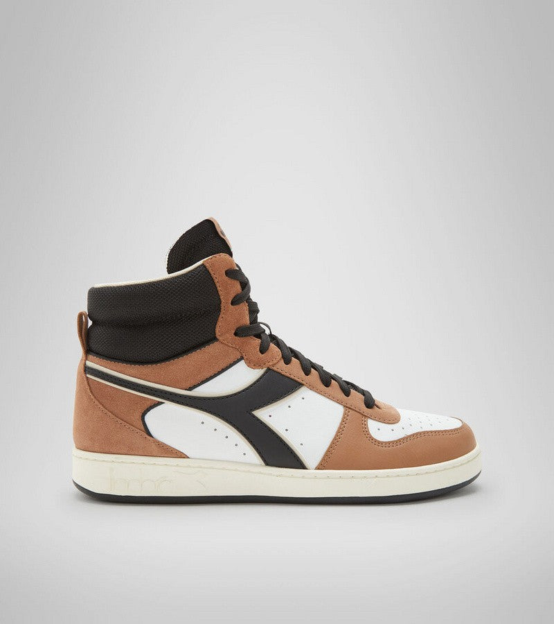 501.179004 01 D0098 - SCARPA DA GINNASTICA - Diadora