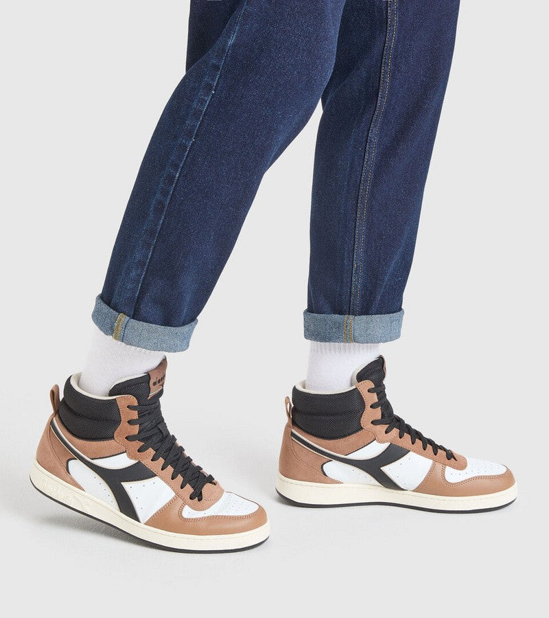 501.179004 01 D0098 - SCARPA DA GINNASTICA - Diadora