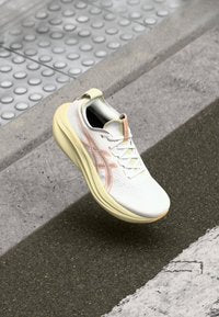 GEL NIMBUS 27