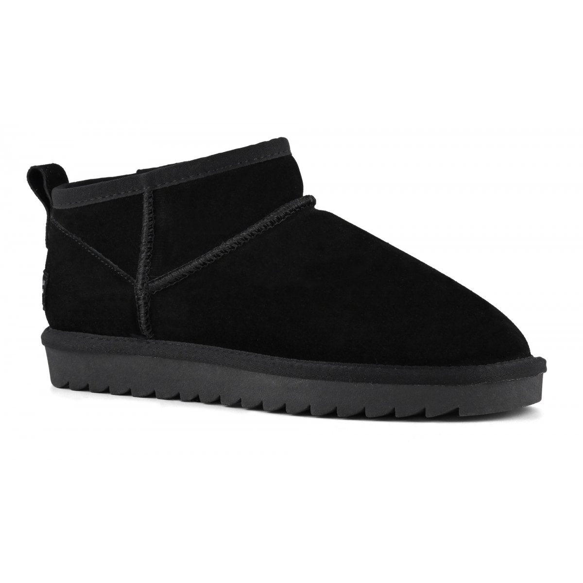 Short Winter boot in suede