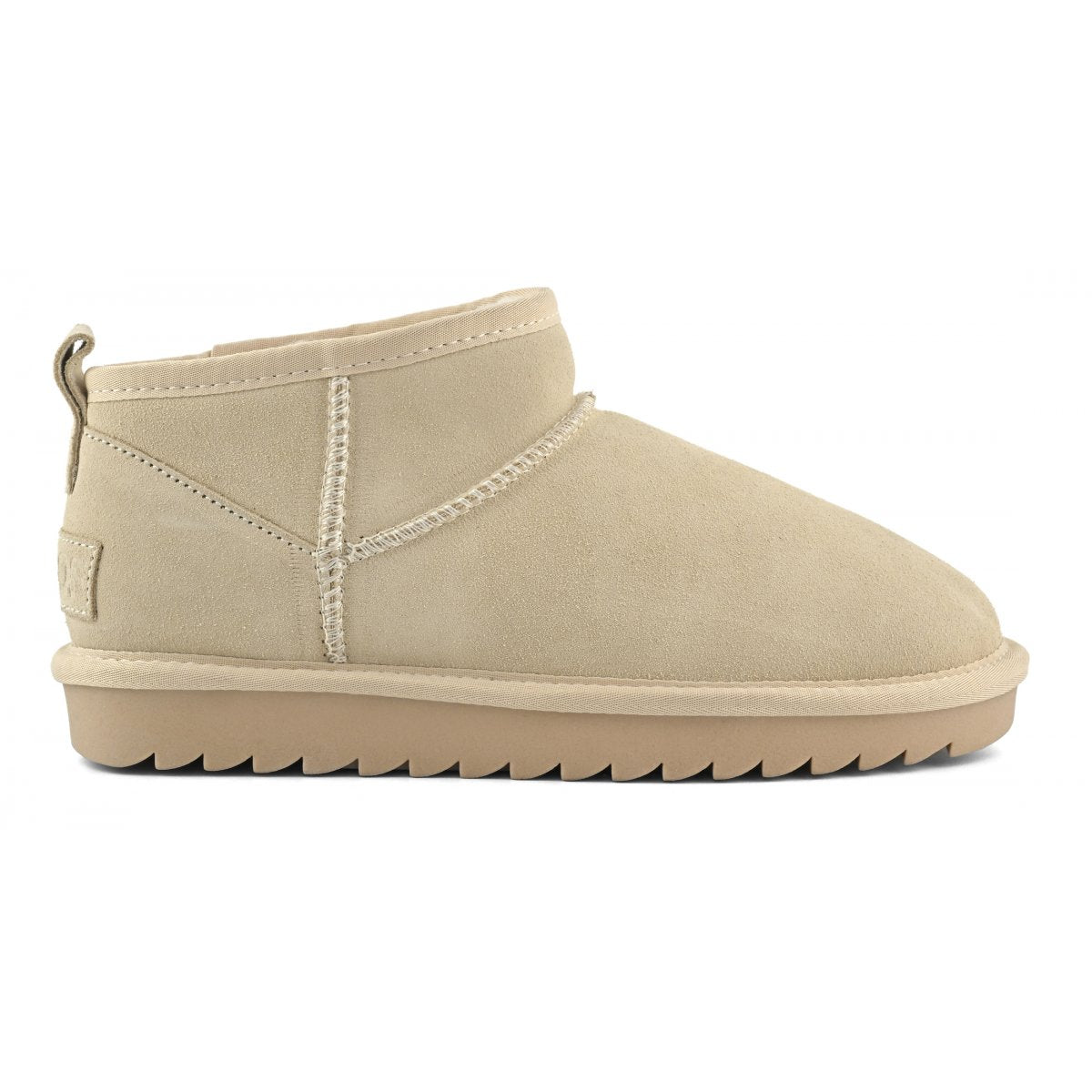 Short Winter boot in suede