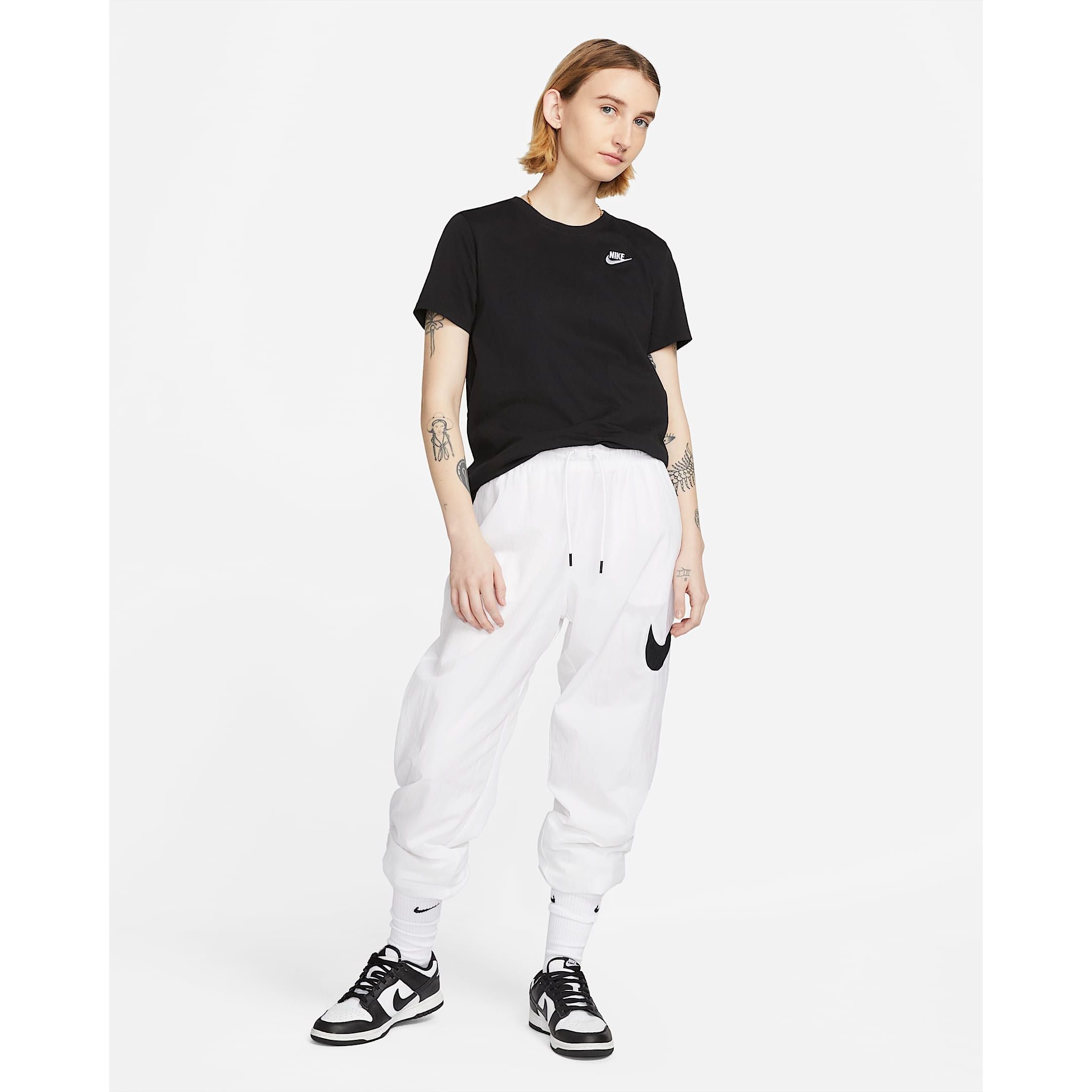 Nike Sportswear Club Essentials
T-shirt – Donna