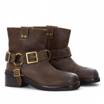 Leather low biker boot
