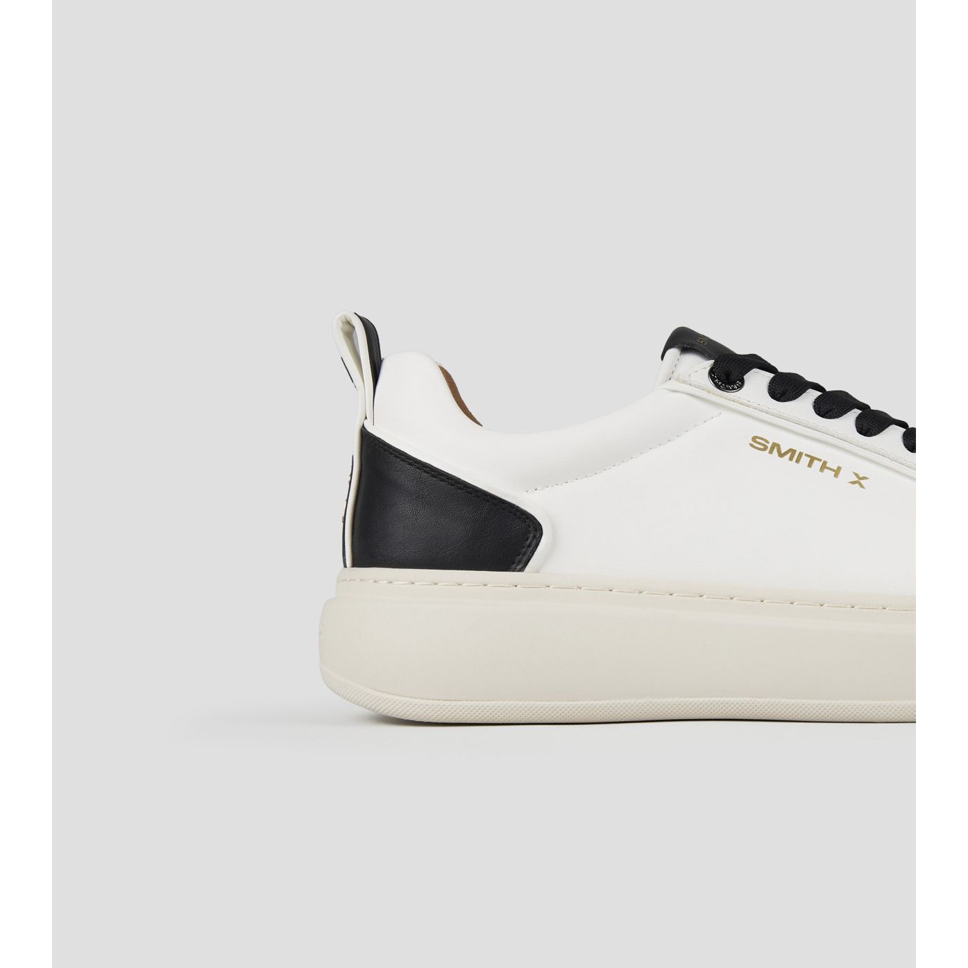 STONE MAN WHITE BLACK