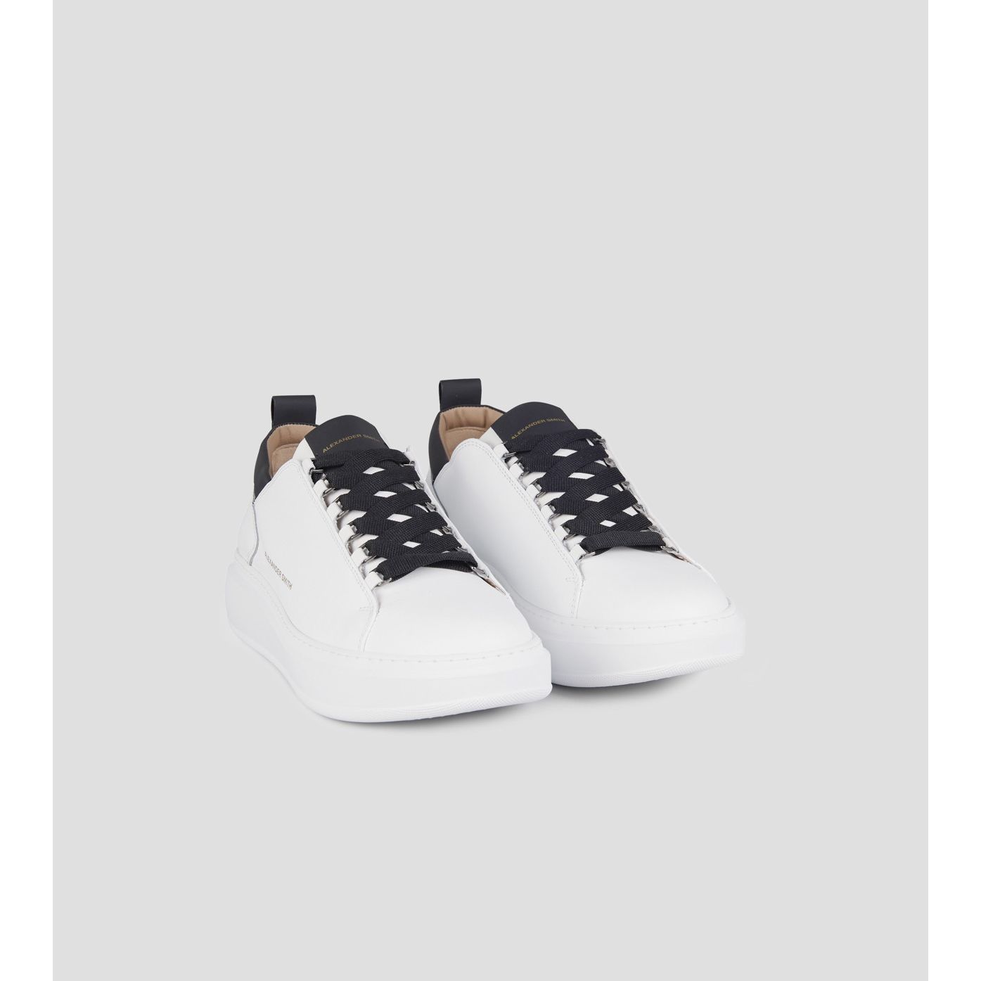 WEMBLEY MAN WHITE BLUE