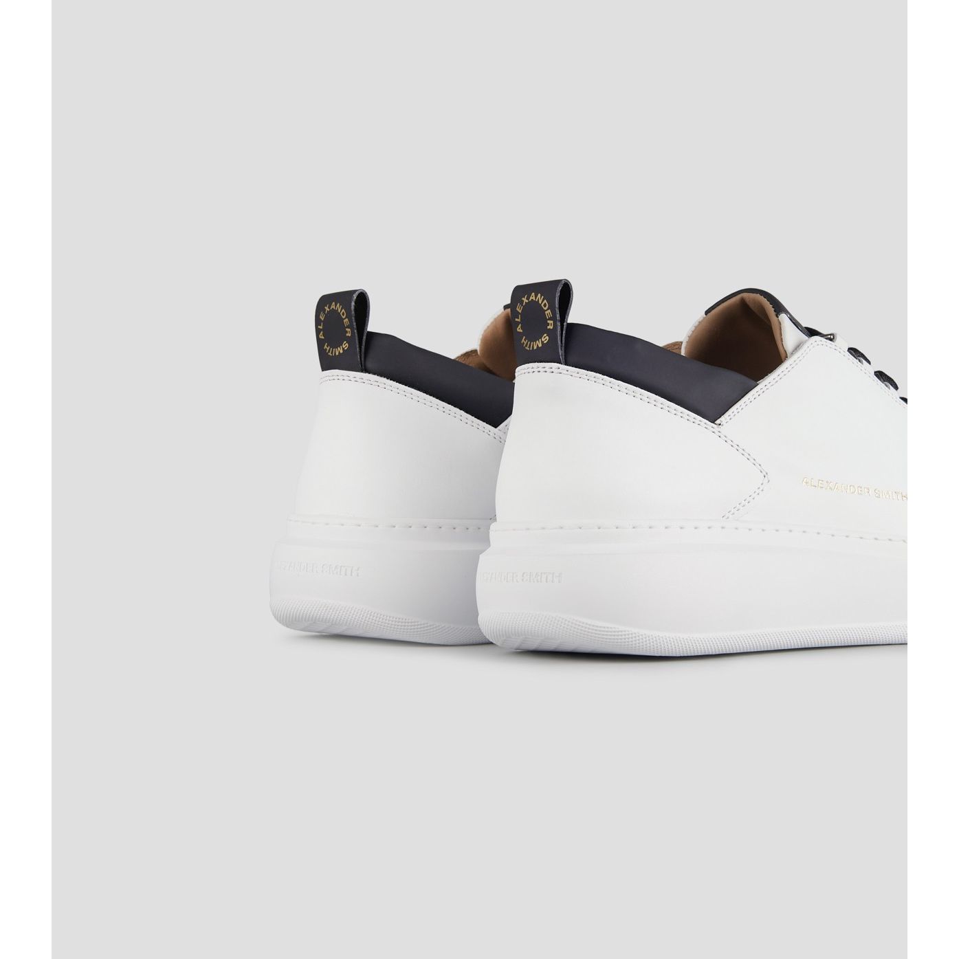 WEMBLEY MAN WHITE BLUE